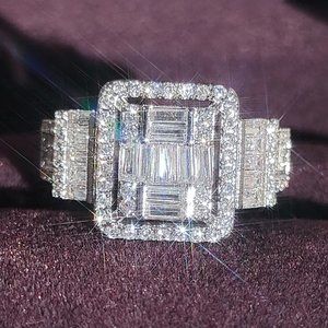 LUXURY ENGAGEMENT S925 STERLING SILVER DIAMOND RING, BEAUTIFUL RING, SHINY RING.